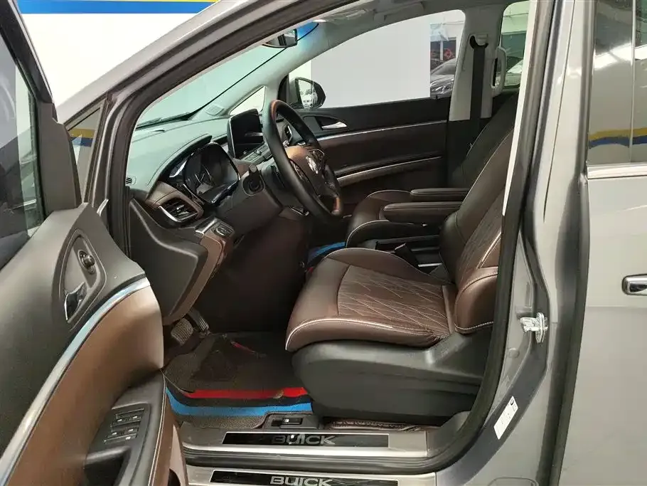 Buick GL8 2022 из CN, фото 9