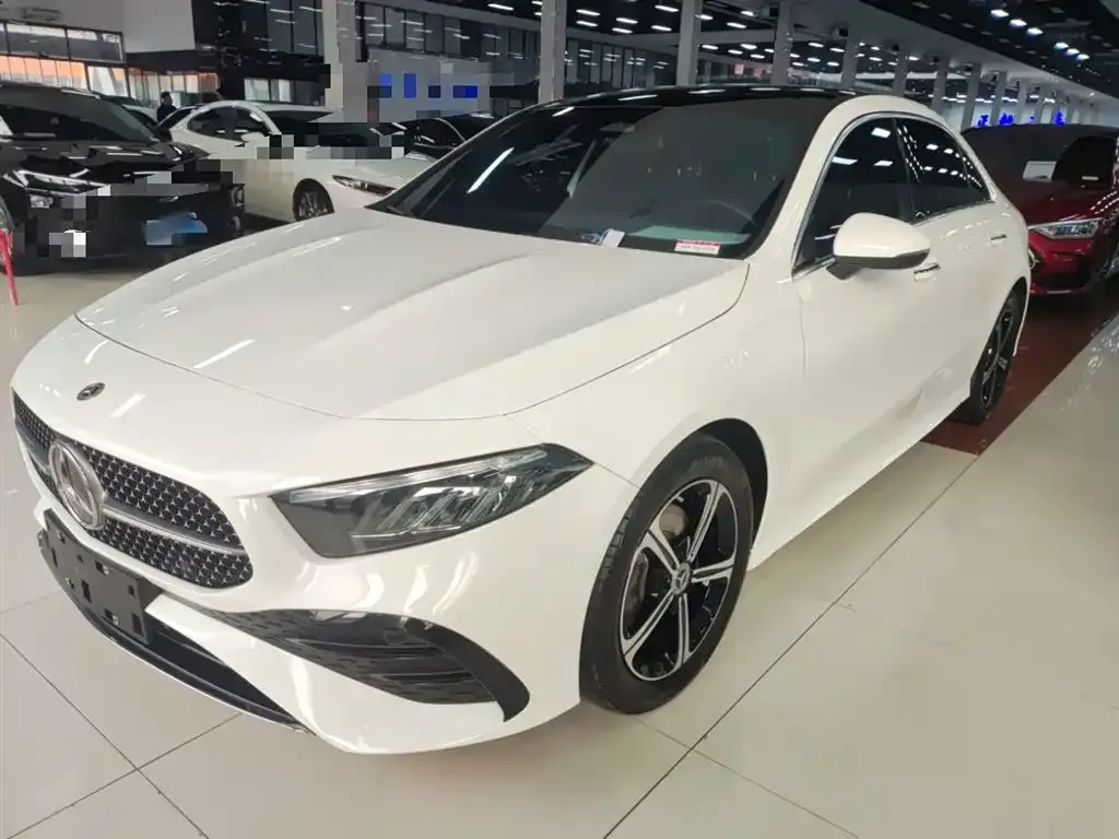 Mercedes-Benz A-Class 2024 из CN, фото 2