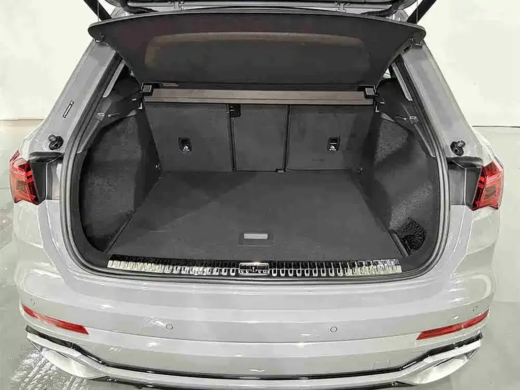 Audi Q3 2024 из CN, фото 6