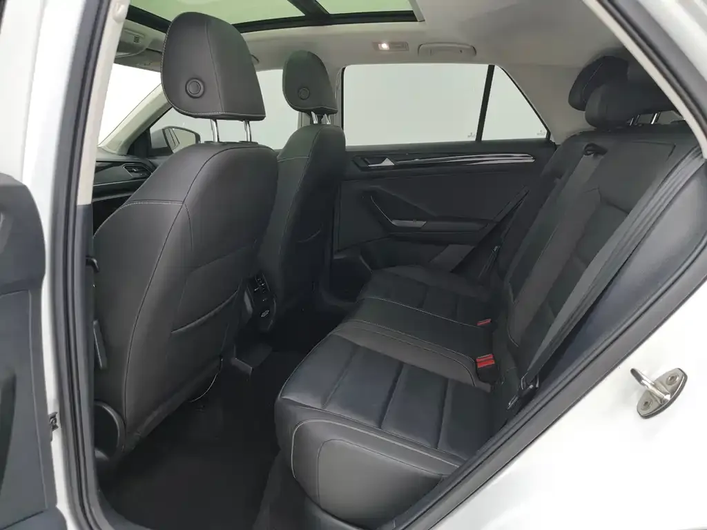 Volkswagen T-Roc 2022 из CN, фото 8