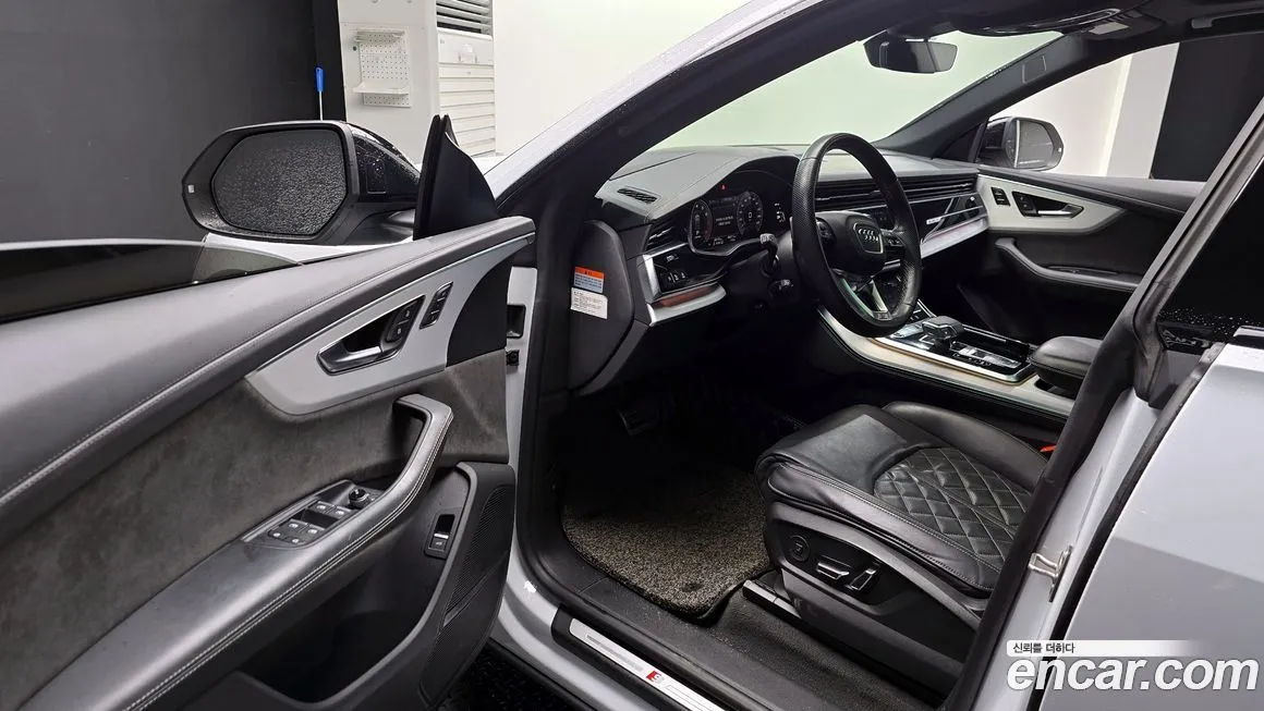 Audi Q8 2021 из KR, фото 10