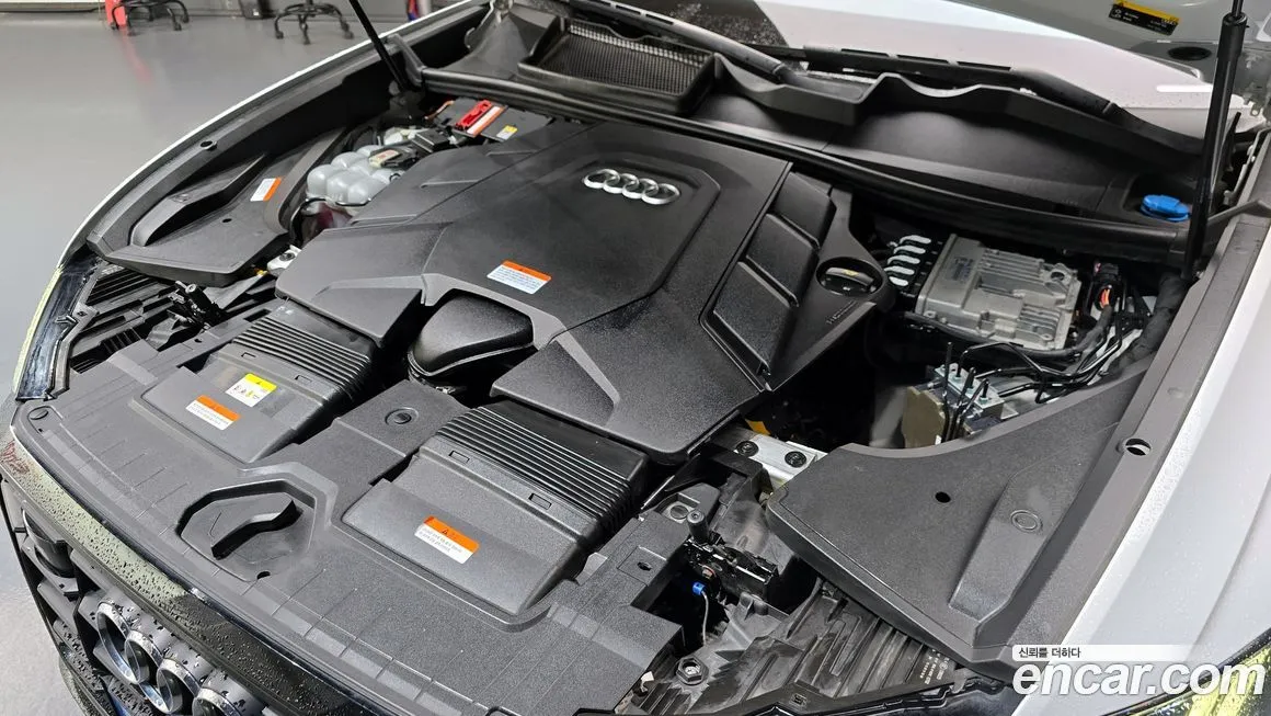 Audi Q8 2021 из KR, фото 6