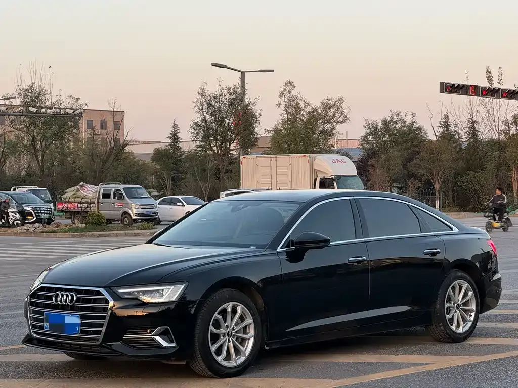Audi A6L 2023 из CN, фото 1