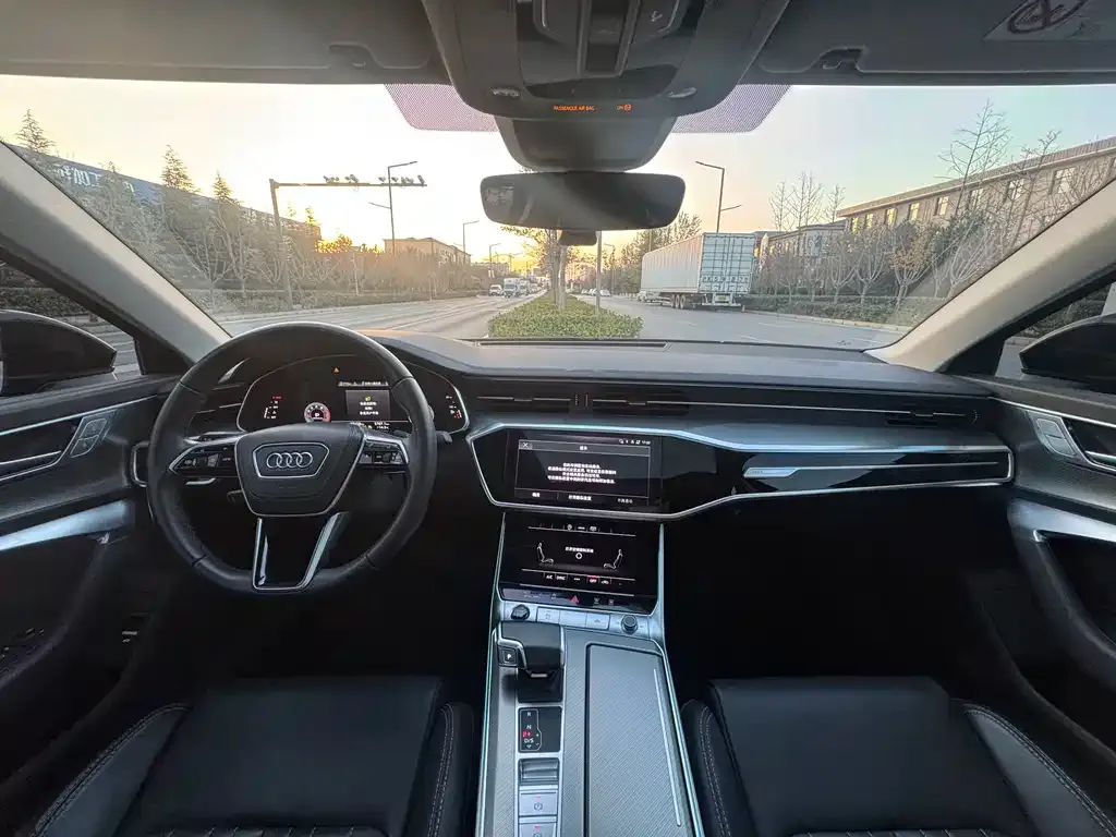 Audi A6L 2023 из CN, фото 6