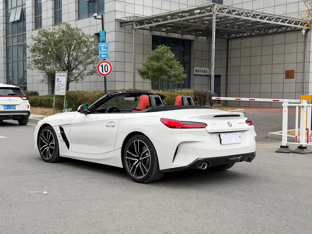 BMW Z4 2024 из CN, фото 4