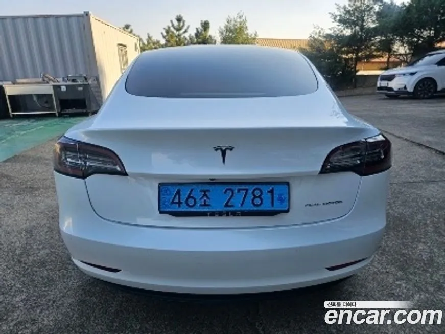 Tesla Model 3 — фото 2