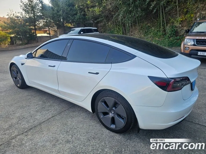 Tesla Model 3 — фото 4