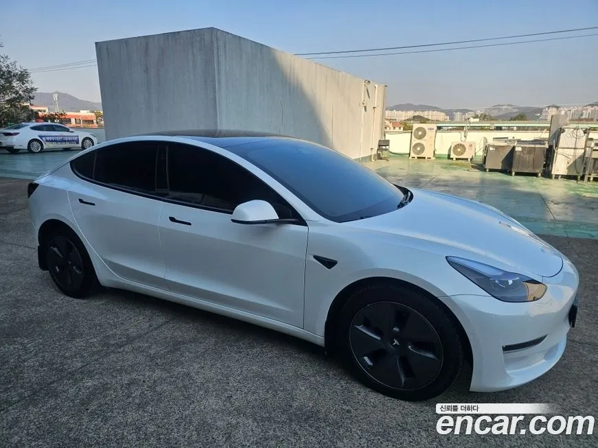 Tesla Model 3 — фото 6