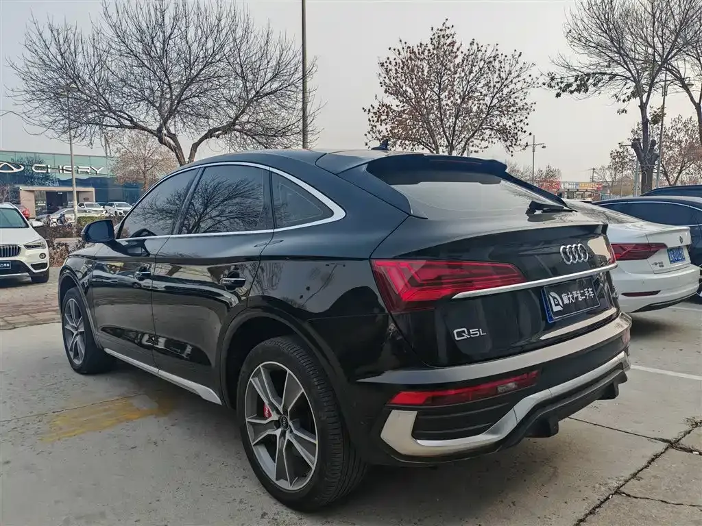 Audi Q5L Sportback 2022 из CN, фото 6