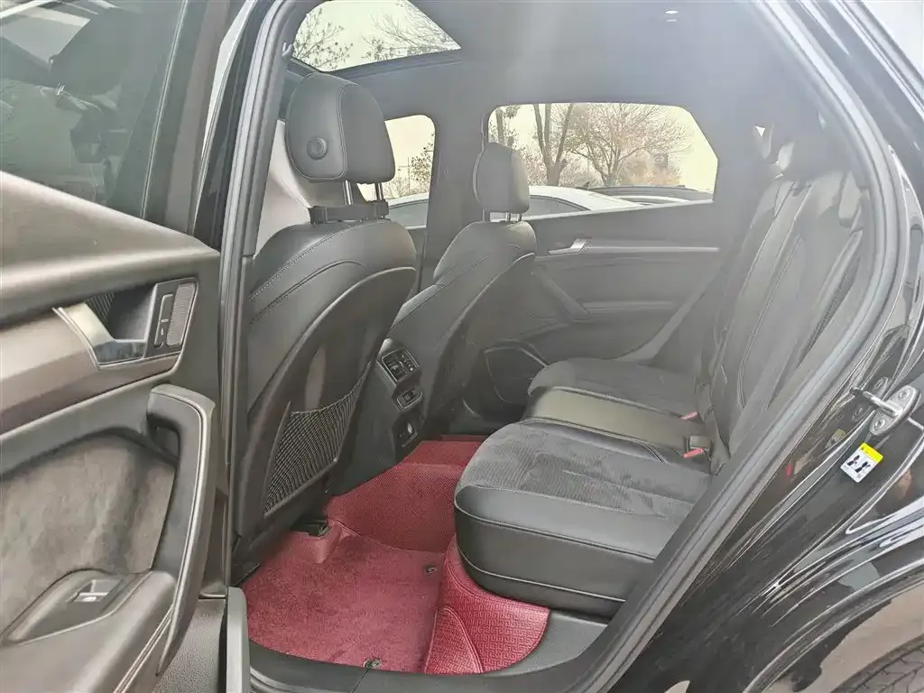 Audi Q5L Sportback 2022 из CN, фото 7