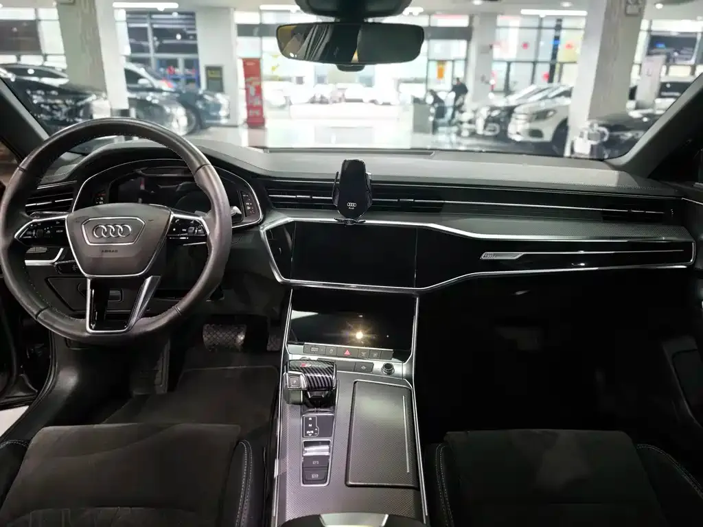 Audi A6L 2021 из CN, фото 10