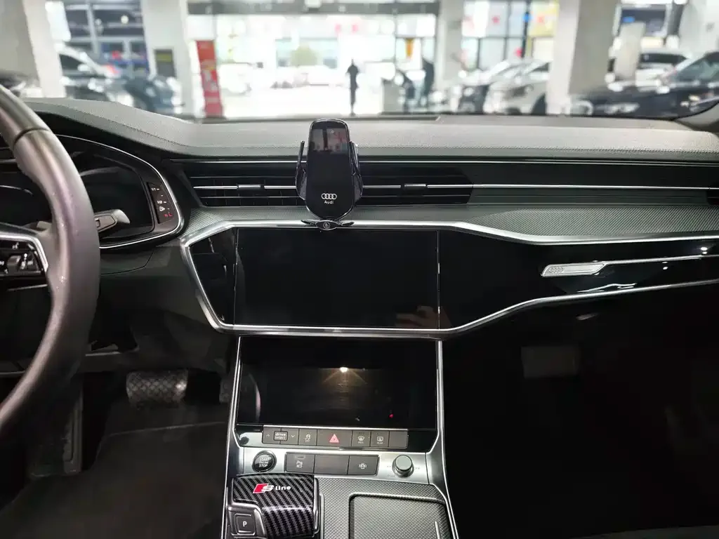 Audi A6L 2021 из CN, фото 9