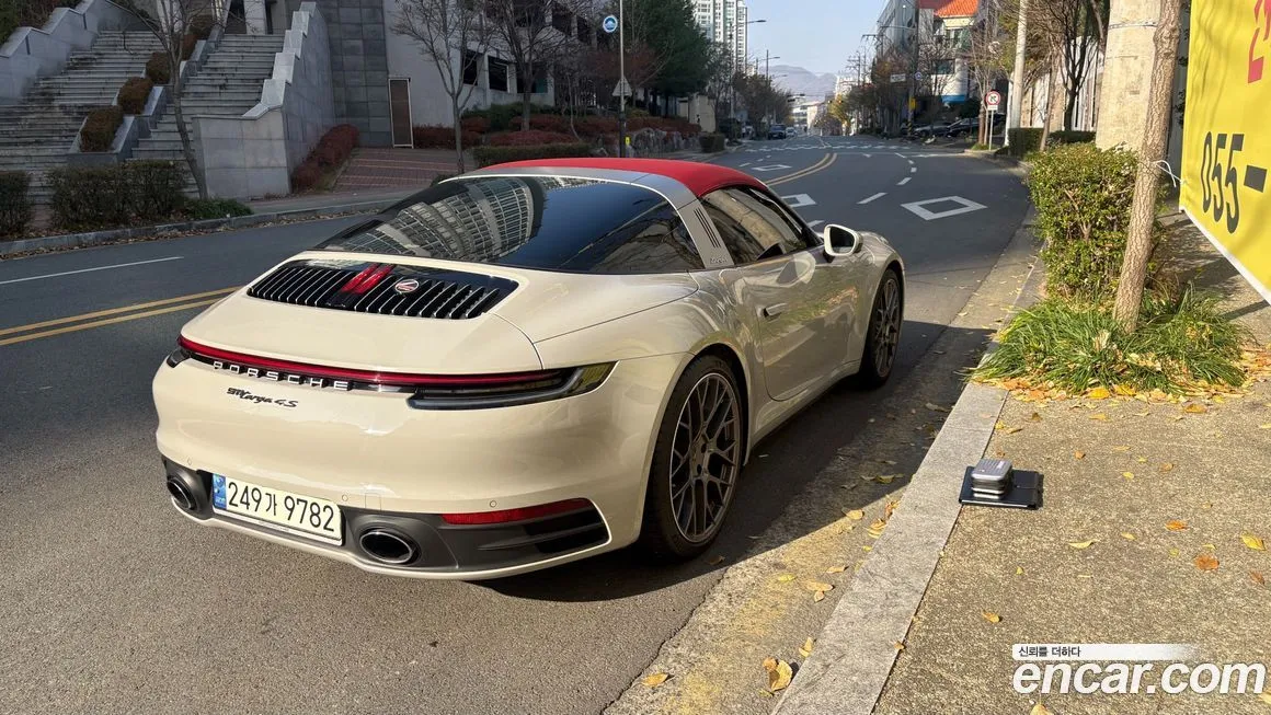 Porsche 911 2021 из KR, фото 6