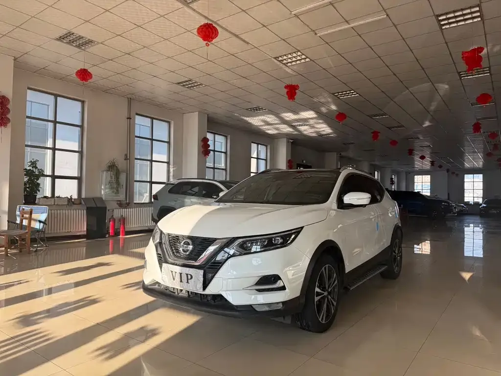 Nissan Qashqai 2022 из CN, фото 2