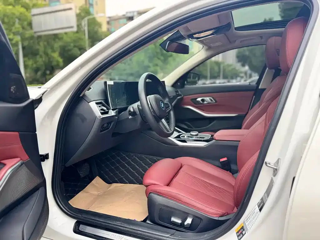 BMW i3 — фото 9