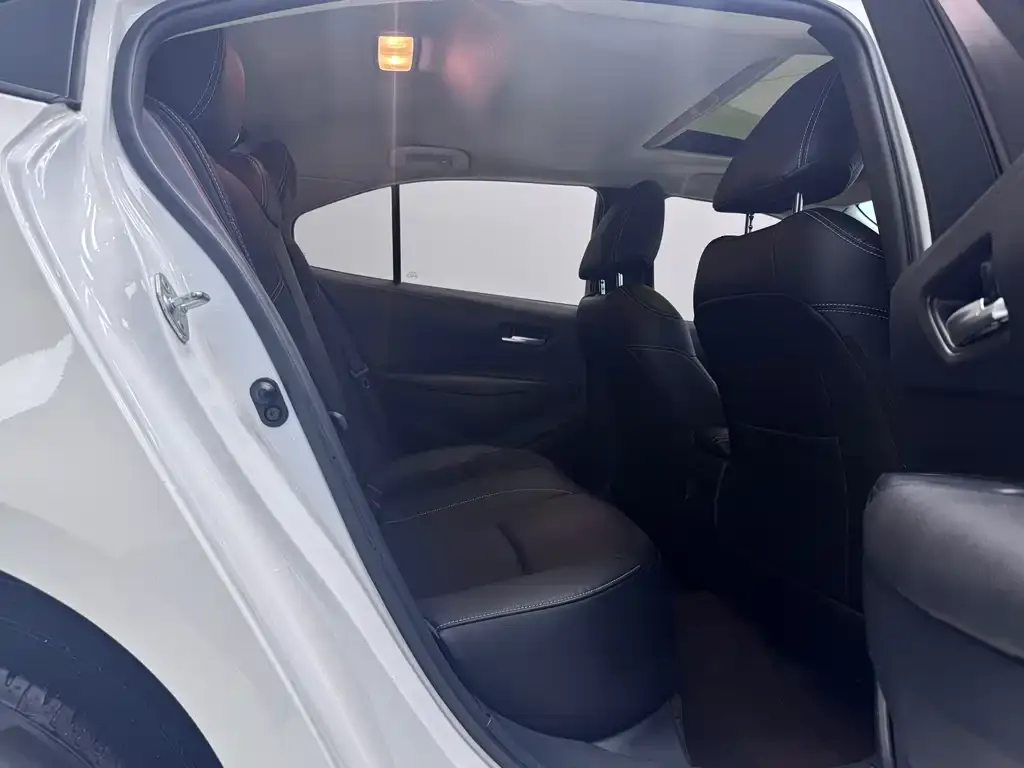 Toyota Corolla 2021 из CN, фото 10