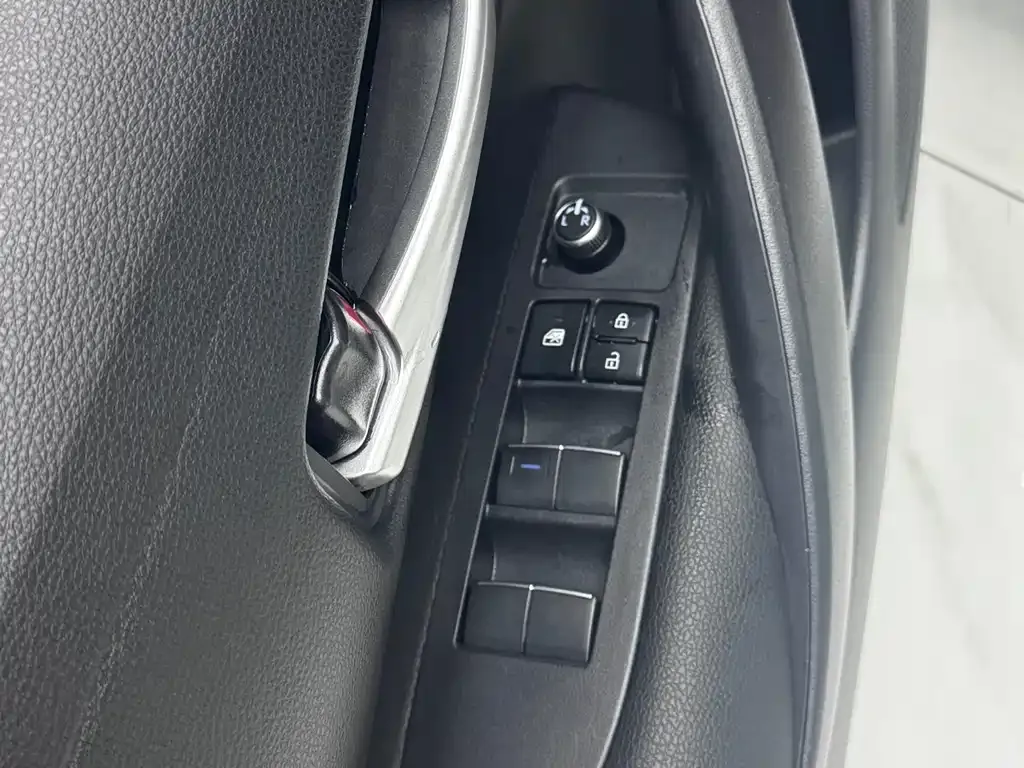 Toyota Corolla 2021 из CN, фото 7