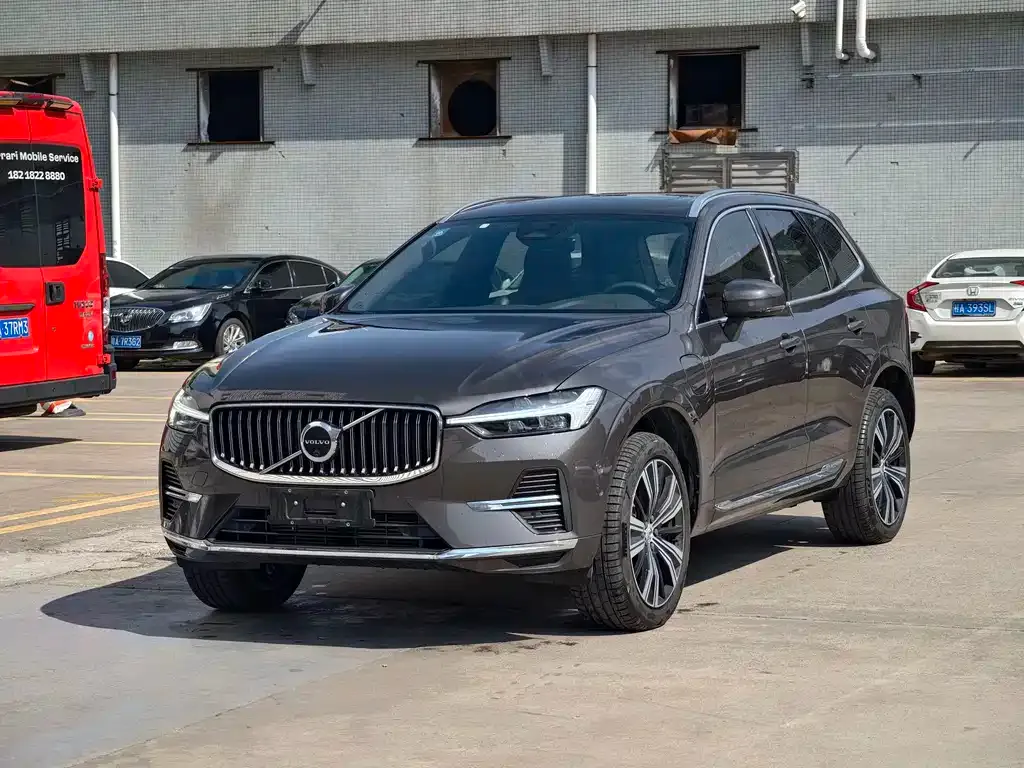 Volvo XC60 2021 из CN, фото 1