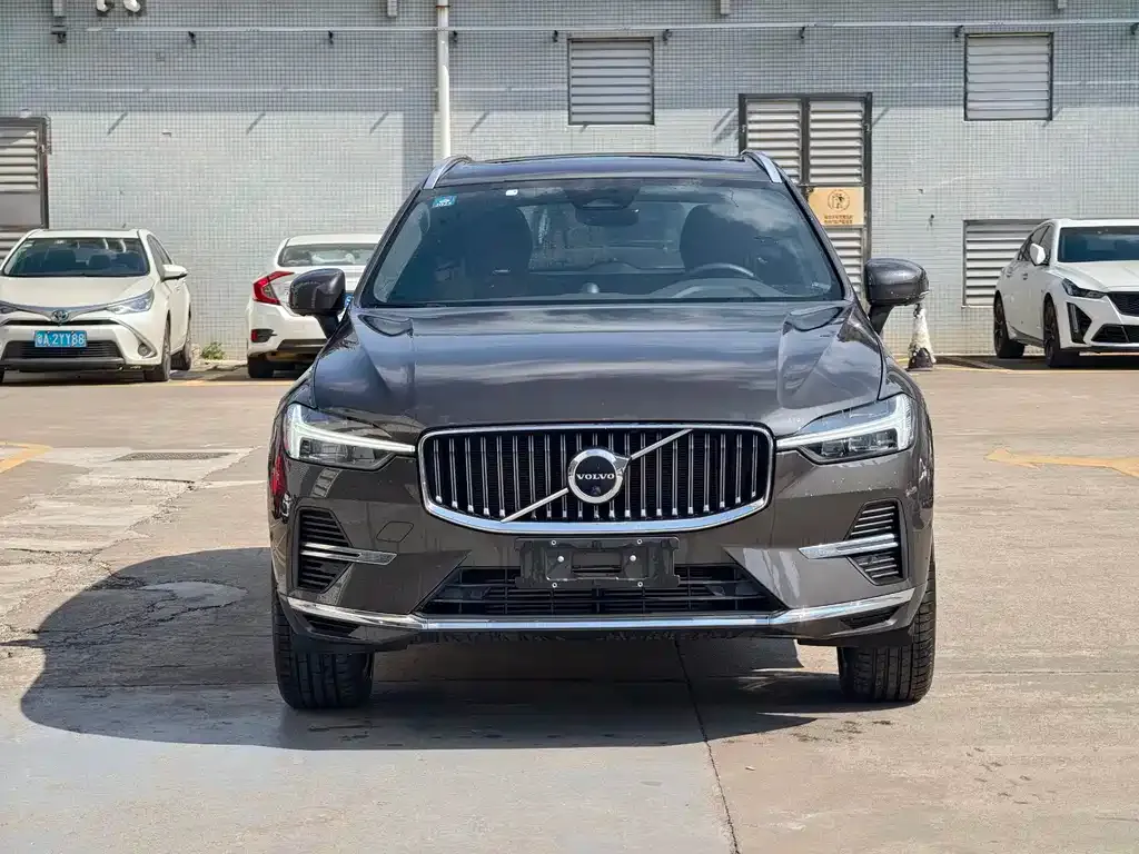 Volvo XC60 2021 из CN, фото 2