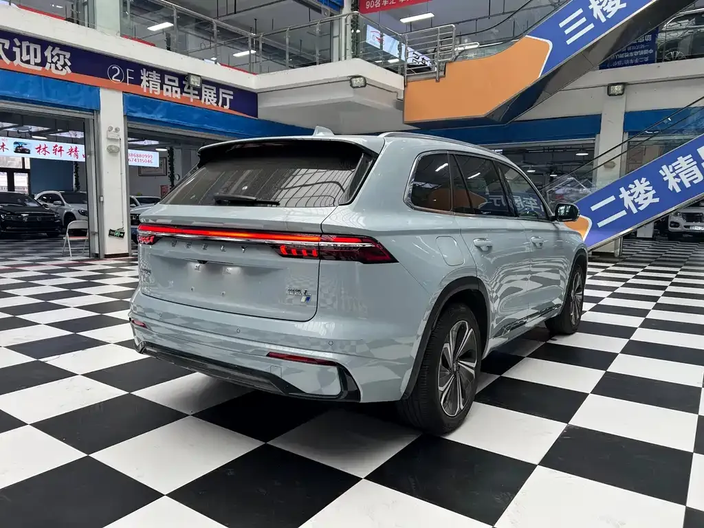 Geely Xingyue L — фото 6