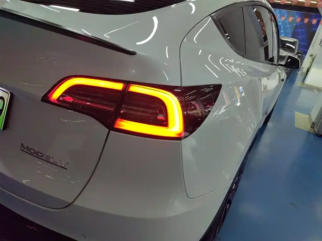 Tesla Model Y 2022 из CN, фото 8