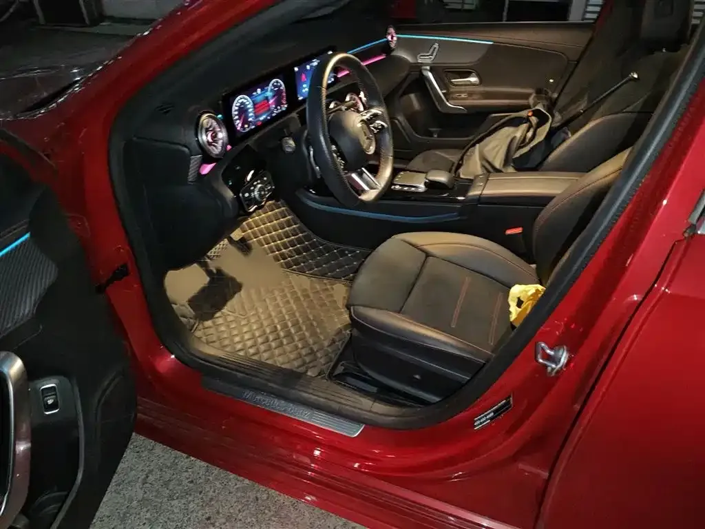 Mercedes-Benz A-Class 2023 из CN, фото 8