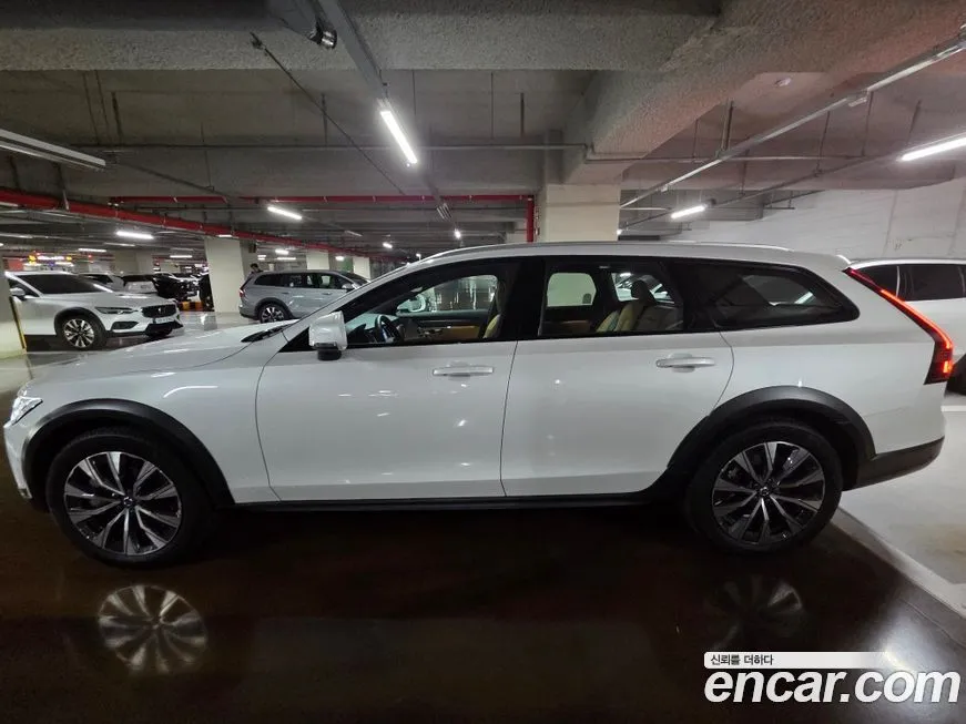 Volvo V90 2025 из KR, фото 3