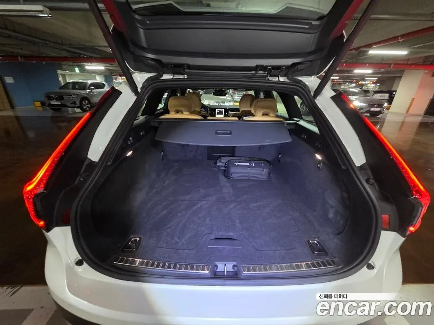 Volvo V90 2025 из KR, фото 7