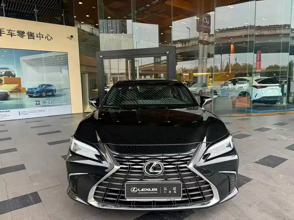 Lexus ES 2025 из CN, фото 2