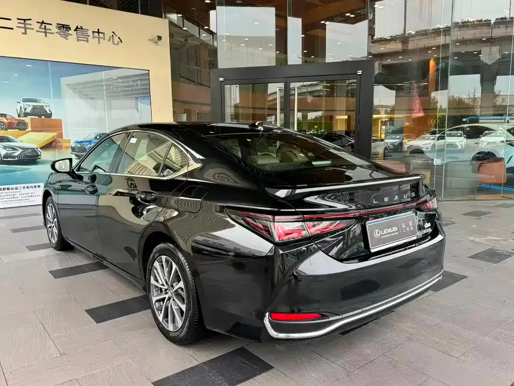 Lexus ES 2025 из CN, фото 4