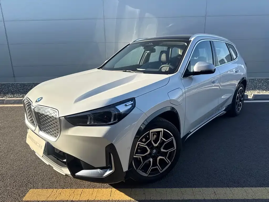 BMW iX1 2025 из CN, фото 1