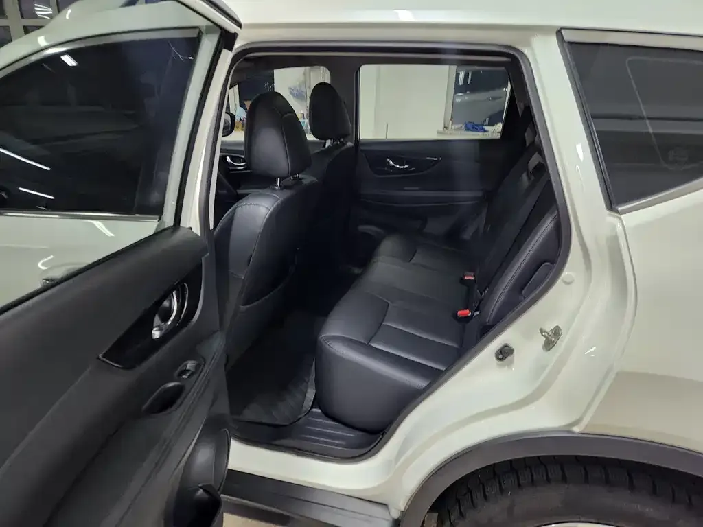 Nissan X-Trail 2021 из CN, фото 8
