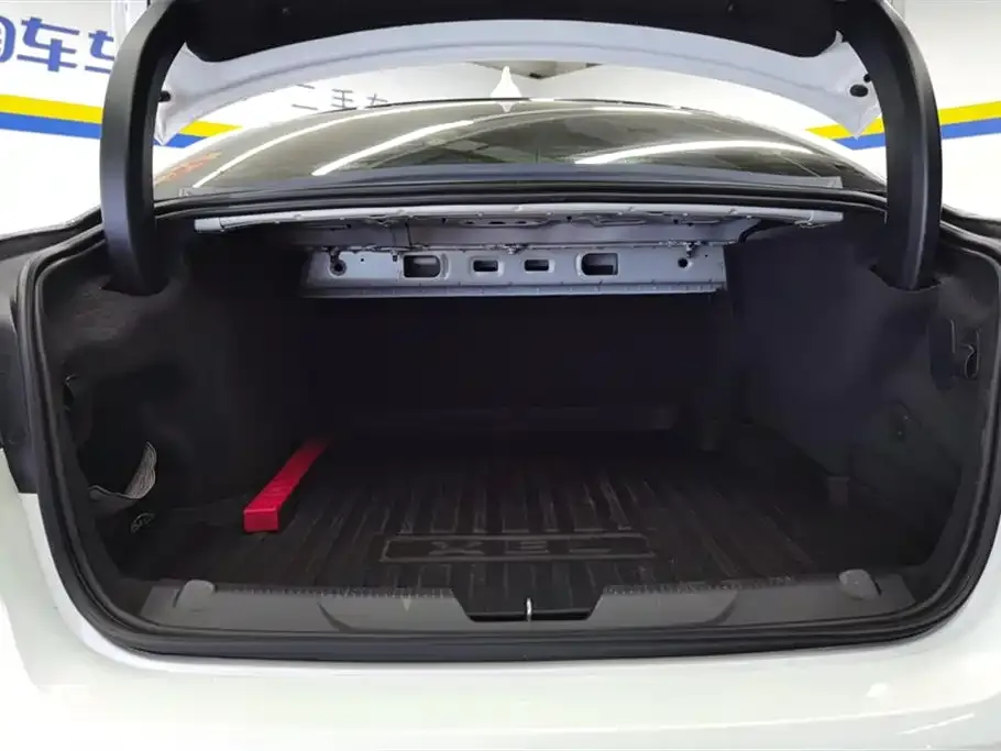 Jaguar XEL 2023 из CN, фото 4
