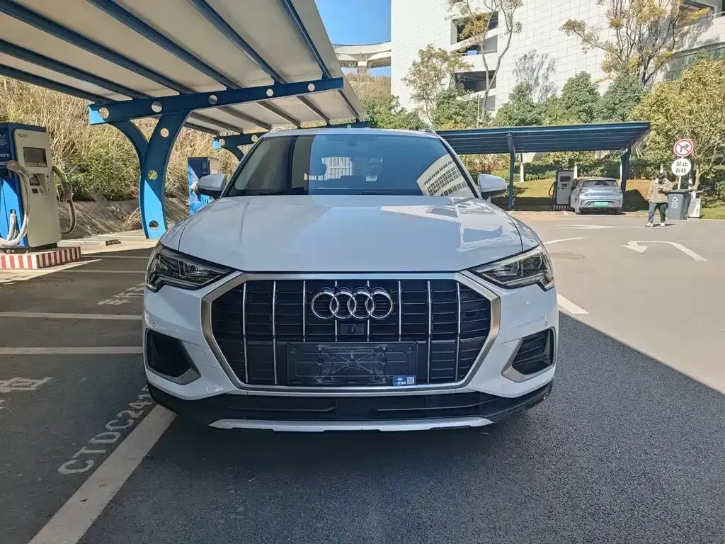 Audi Q3 2021 из CN, фото 2