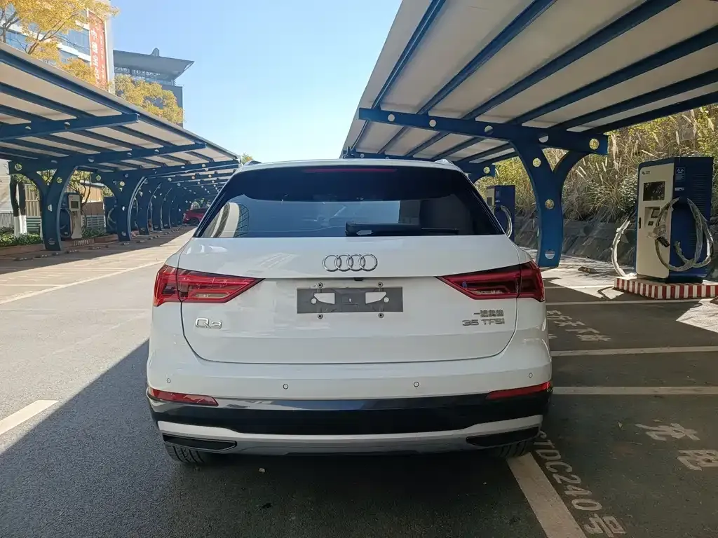 Audi Q3 2021 из CN, фото 8