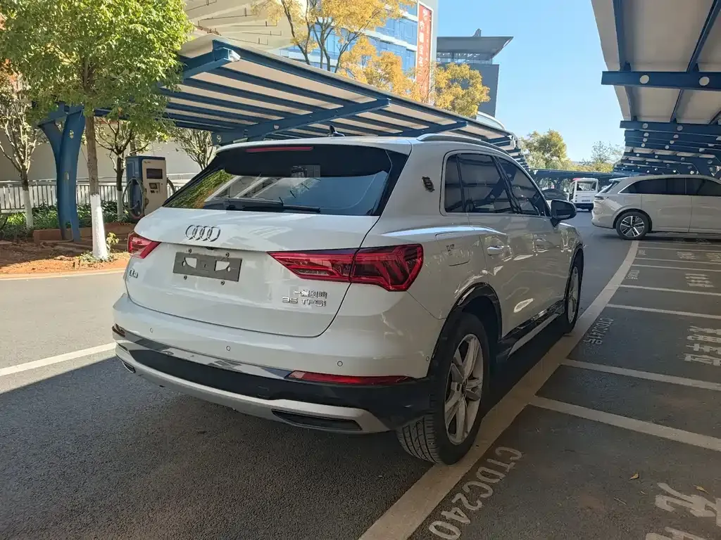 Audi Q3 2021 из CN, фото 9