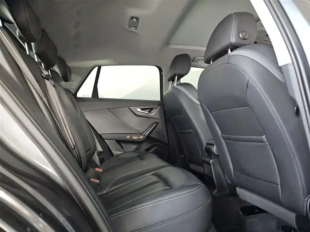 Audi Q2L 2024 из CN, фото 9