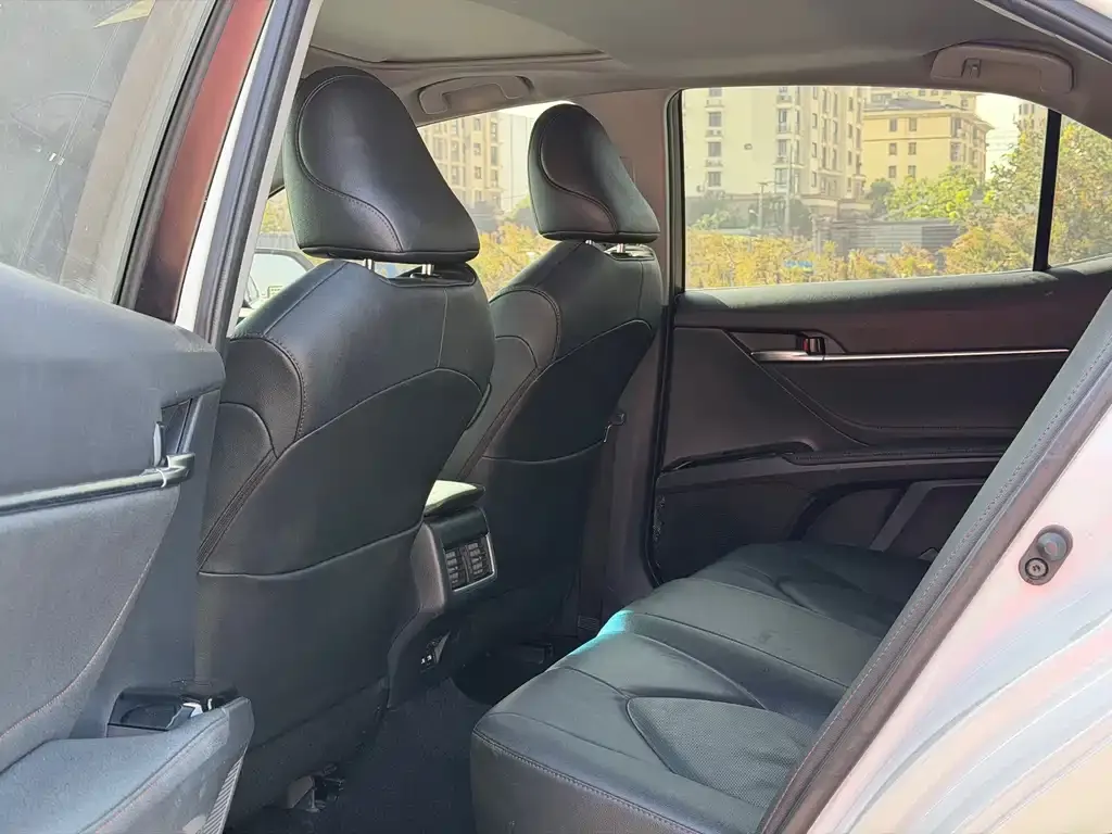 Toyota Camry 2022 из CN, фото 8