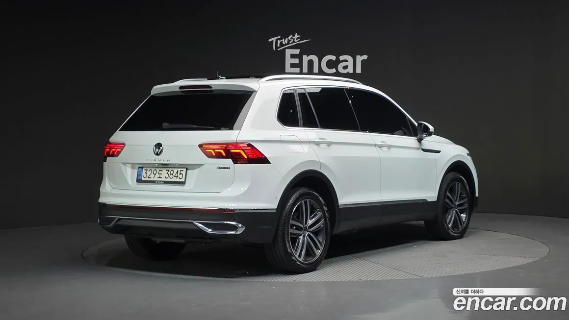 Volkswagen Tiguan — фото 2