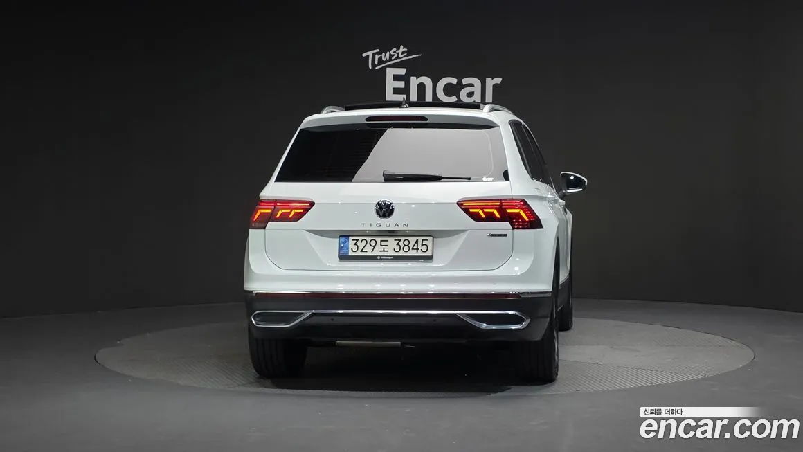 Volkswagen Tiguan — фото 4