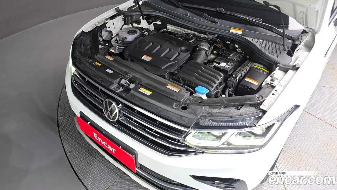 Volkswagen Tiguan — фото 6