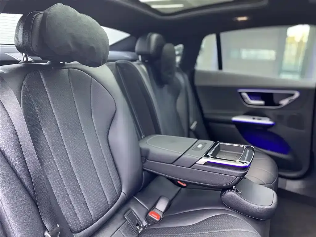 Mercedes-Benz EQE 2023 из CN, фото 10