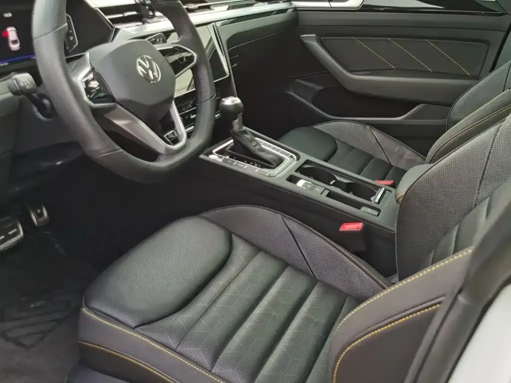 Volkswagen CC 2024 из CN, фото 6