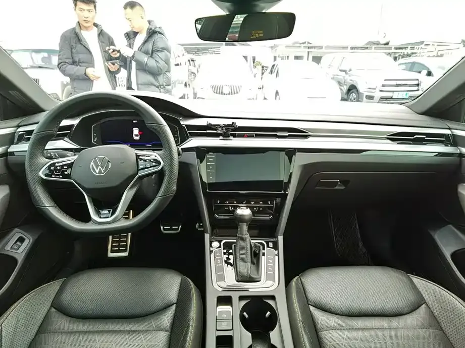 Volkswagen CC 2024 из CN, фото 7
