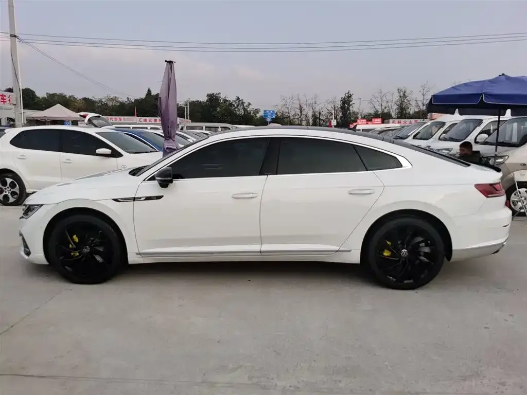 Volkswagen CC 2024 из CN, фото 8