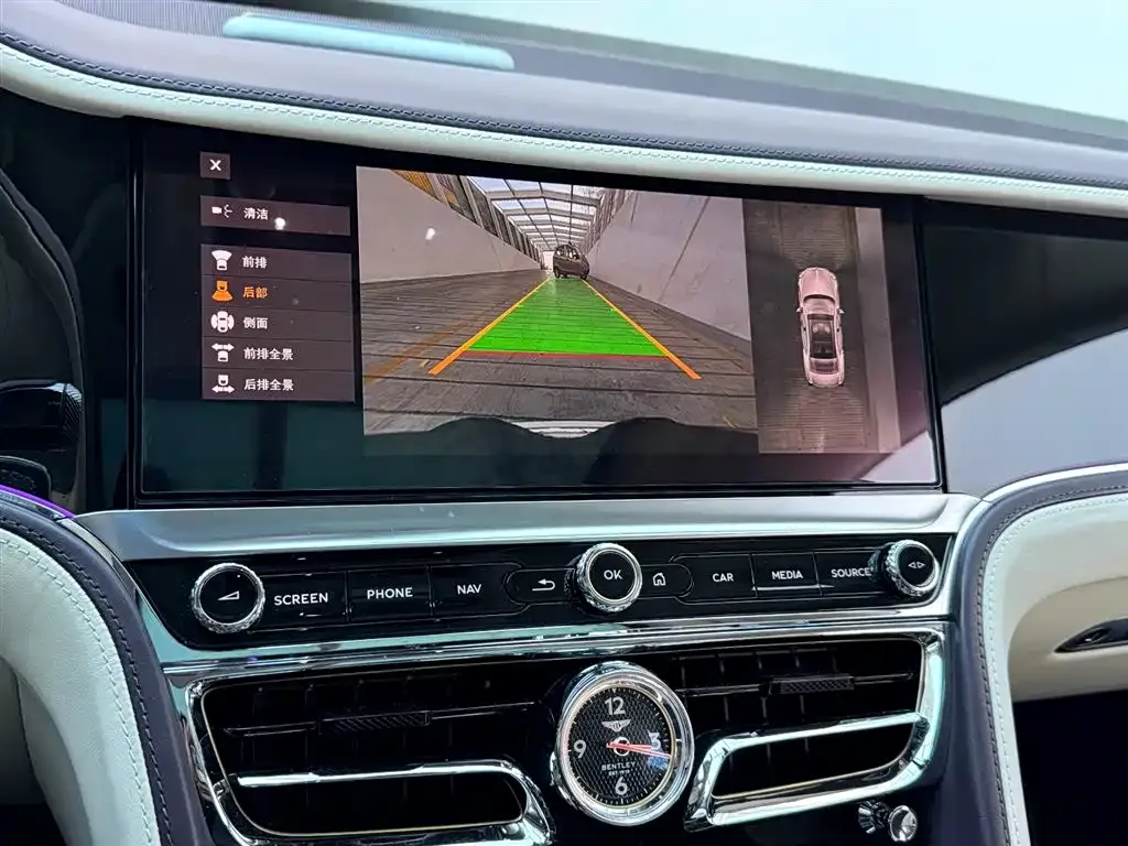 Bentley Flying Spur 2024 из CN, фото 10