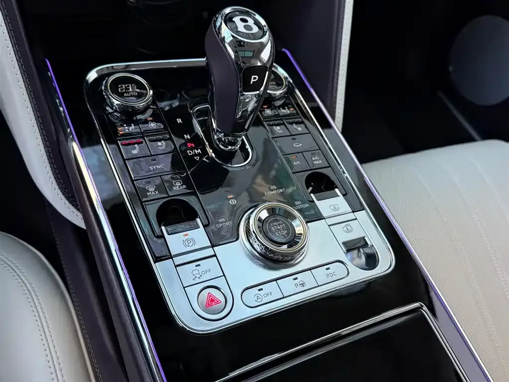 Bentley Flying Spur 2024 из CN, фото 8