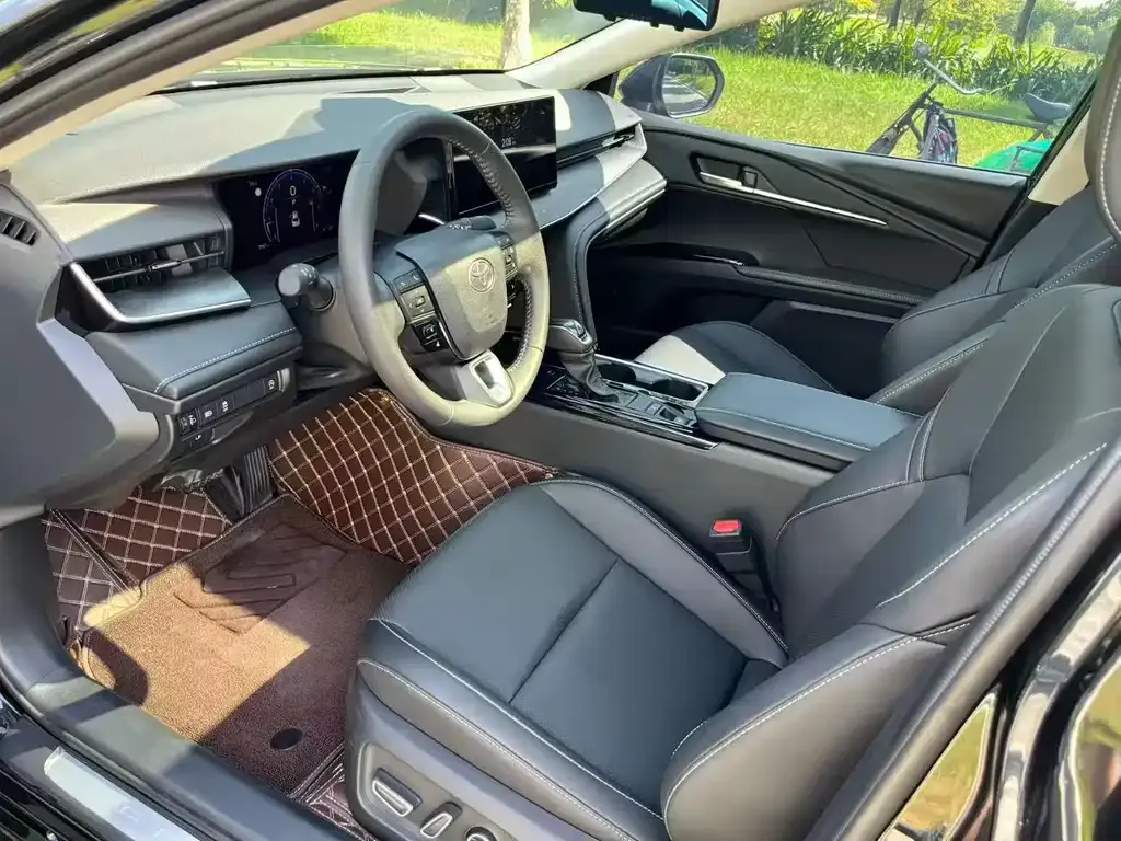 Toyota Camry 2025 из CN, фото 4