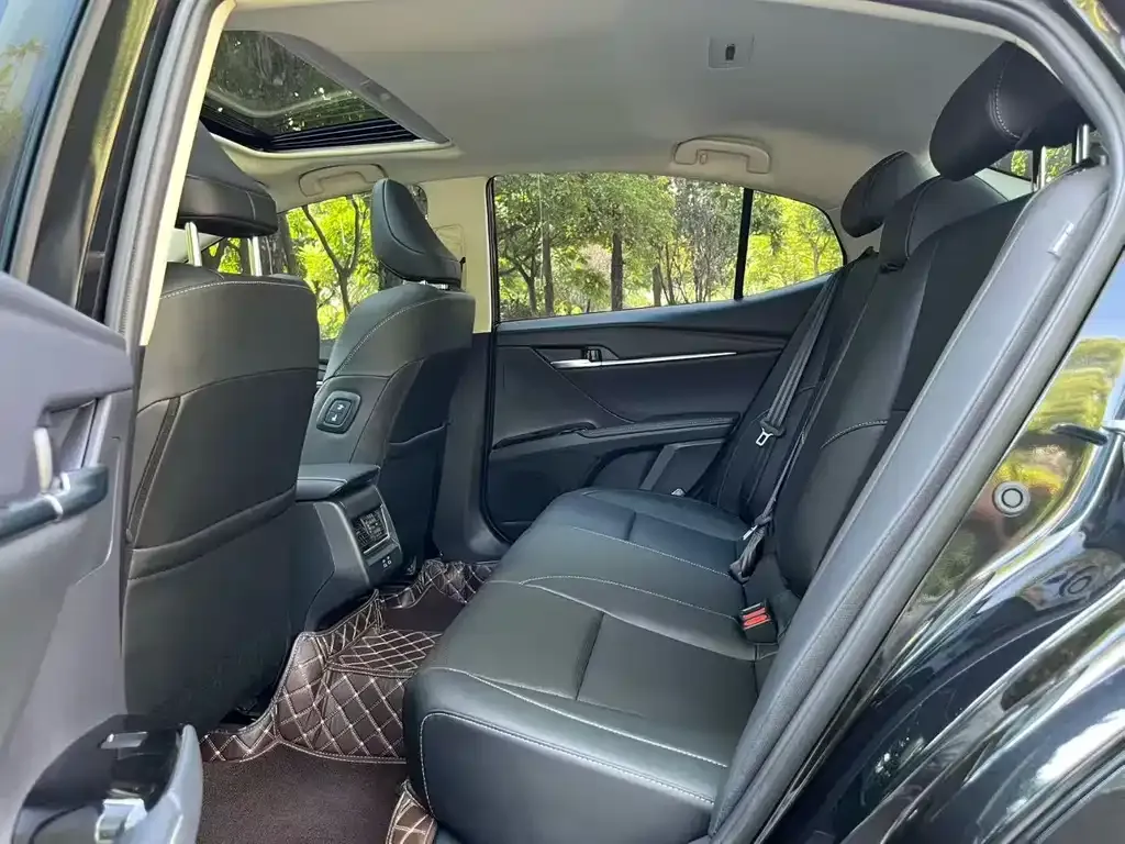 Toyota Camry 2025 из CN, фото 6