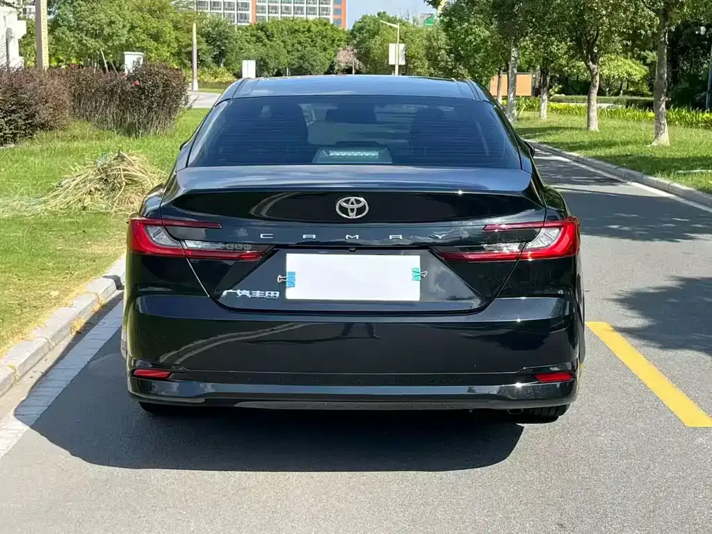 Toyota Camry 2025 из CN, фото 8
